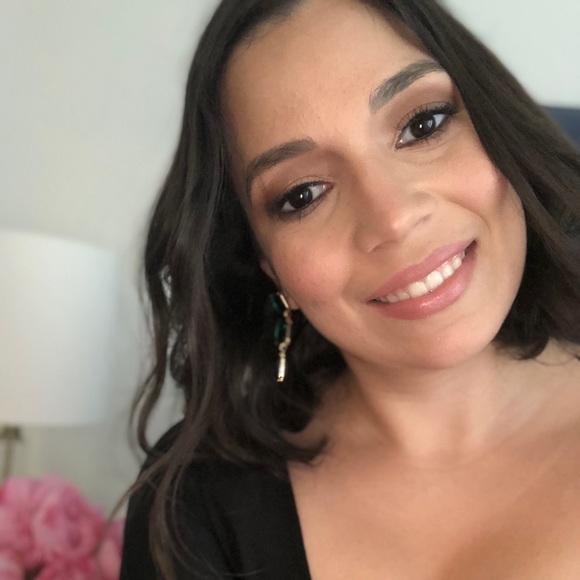 Meet your Posher, Yashira - Picture 1 of 1